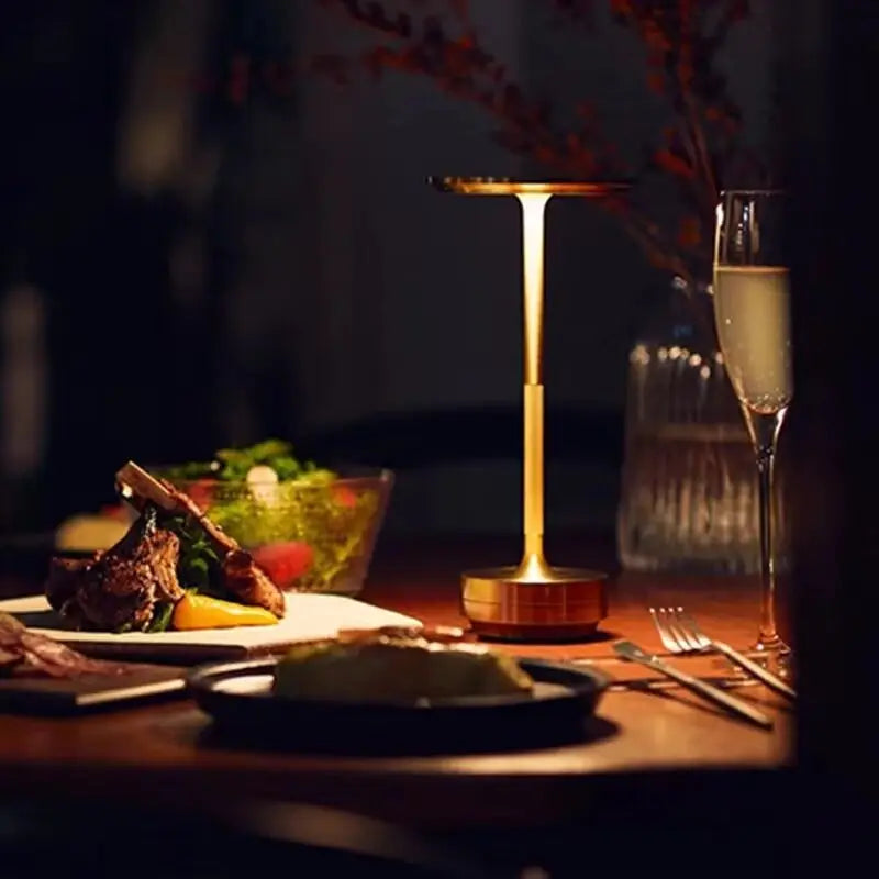 Modern Table Lamp with Metallic Finish – Sleek Design for Desk, Shelf or Side Table